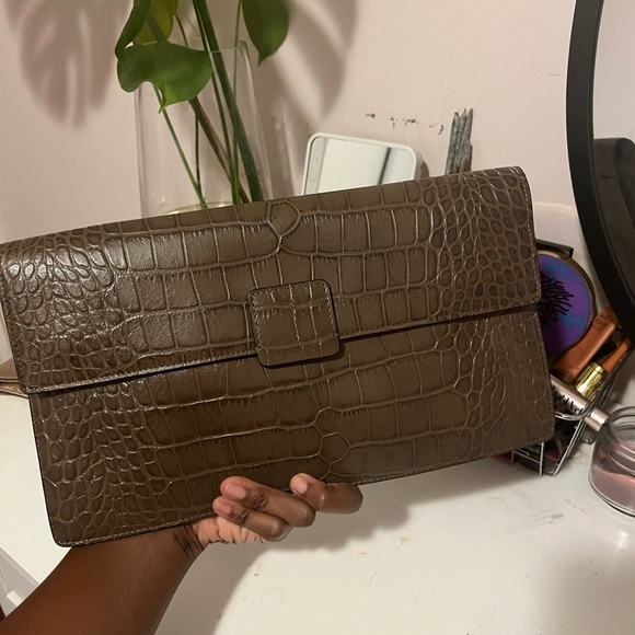 Brown Danier leather clutch - Picture 1 of 3